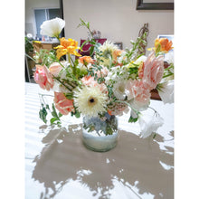 Load image into Gallery viewer, flower delivery/ leverans av blommor