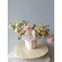 Load image into Gallery viewer, Flower delivery: Fresh premium floral arrangements