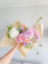 Load image into Gallery viewer, Pastel color Ocean Breeze bouquet
